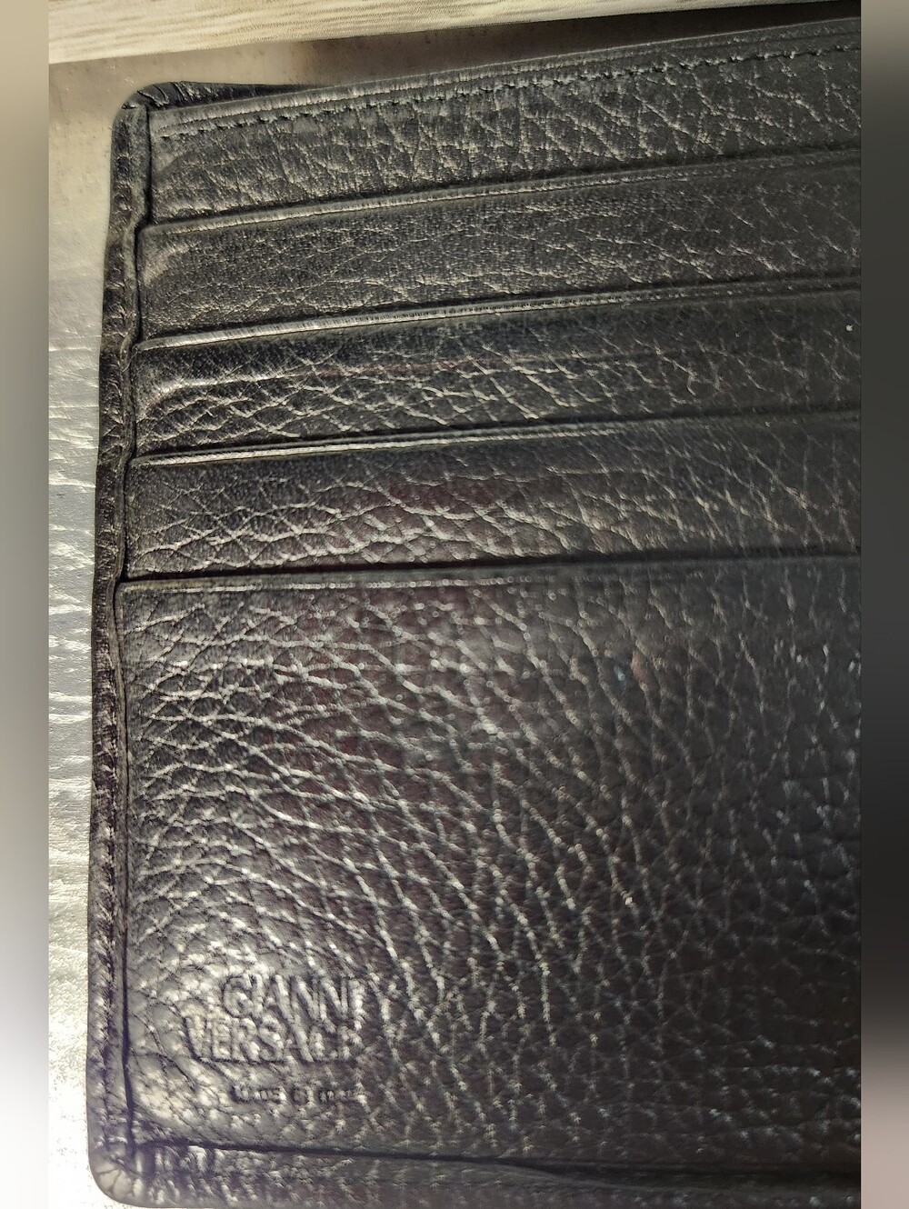 Versace Wallet With Silver Medusa Motif - Picture 11 of 16